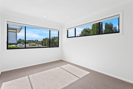 Contemporary Urban Living - Photo 2