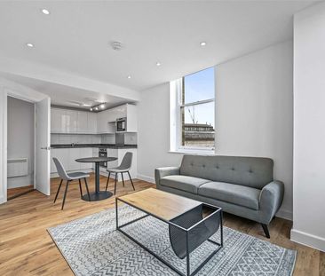 West Smithfield, London, EC1A 9HZ - Photo 3