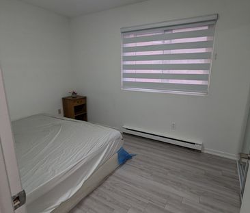 For Lease - 20 Hainford Street Unit# 2, Toronto, Ontario - Photo 4