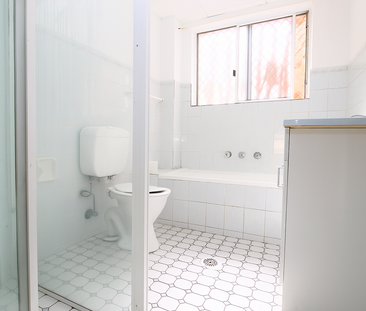 Two Bedroom Ground Floor Unit - Photo 1