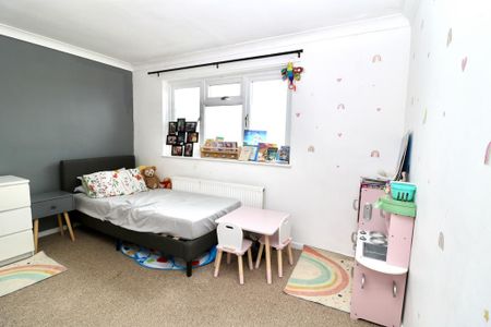 3 bedroom terraced house to rent - Photo 5