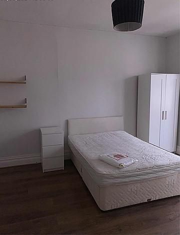 3 bedroom flat to rent - Photo 5