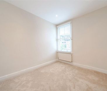 3 bedroom end of terrace house to rent - Photo 5