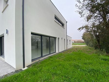 Location maison 5 pièces, 200.00m², Le Bignon - Photo 3