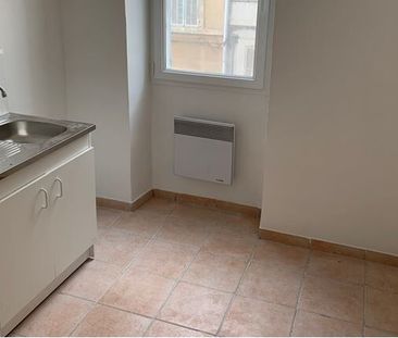 Appartement 2 pièces 33m2 MARSEILLE 3EME 600 euros - Photo 3