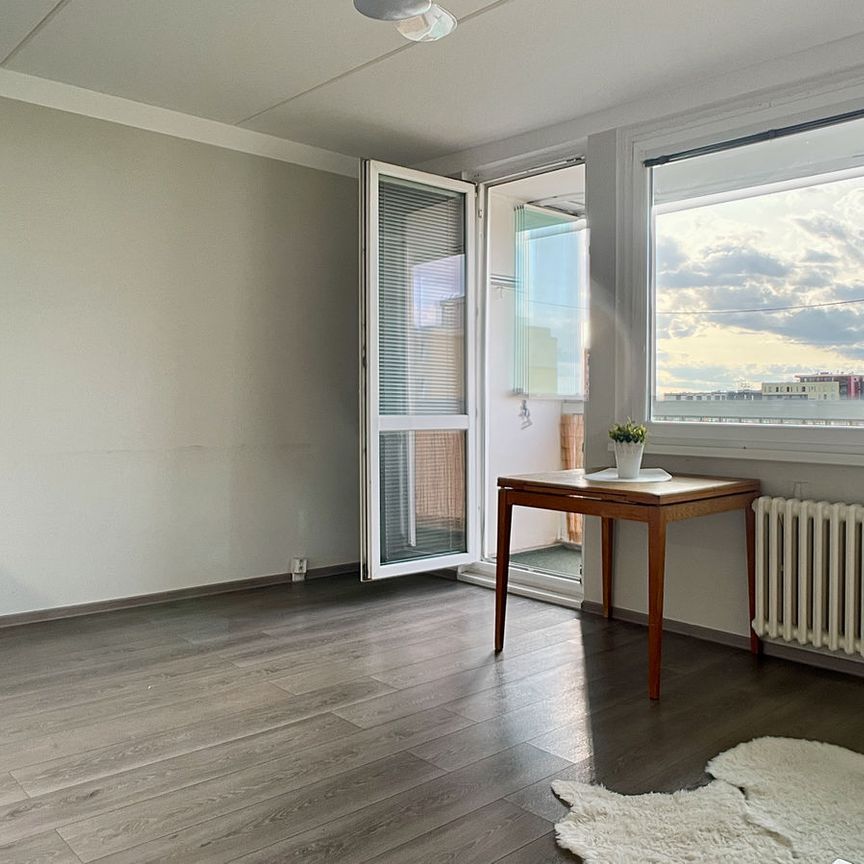 Pronájem bytu 1+kk v osobním vlastnictví 34 m², Praha 8 - Troja - Fotografie 1