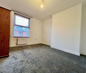 Hayleigh Mount, Leeds - Photo 2