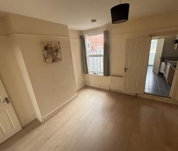 1 bedroom flat - ground floor to rent - Photo 5