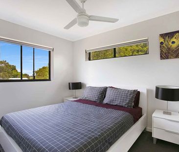 CABOOLTURE - CENTRAL & SECURE - Photo 5