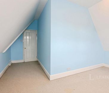 4 bedroom house to rent Fox Hill, Haywards Heath, West Sussex, RH16 - Photo 2