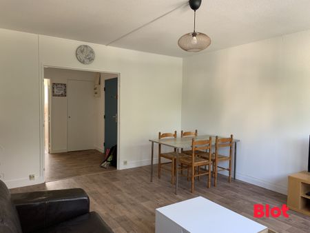 Location Appartement 5 pièces 91m² RENNES 35000 - Photo 3