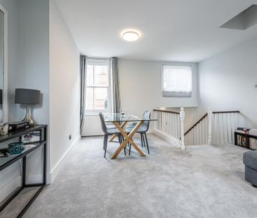 2 bedroom maisonette to rent - Photo 2