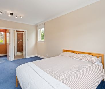 4 bedroom detached house to rent - Photo 4