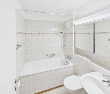Charmante 2-Zimmer-Wohnung mit Balkon in Zürich-Witikon - Foto 3