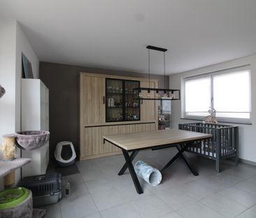 Bel-étage met 2 slaapkamers, 2 terrassen en garage gelegen te Opwij... - Photo 1