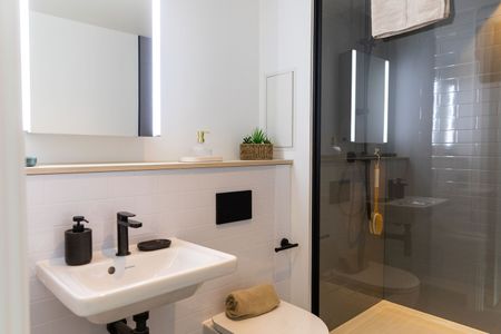 Room in a Shared House, John St, G1 - Photo 3