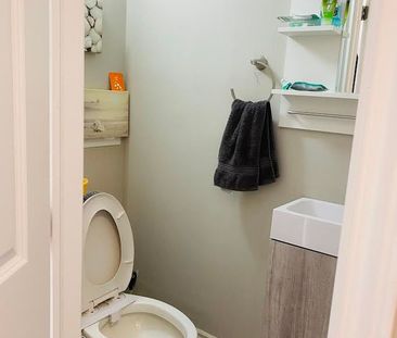 For Lease - 82 A Corby Crescent, Brampton, Ontario - Photo 3