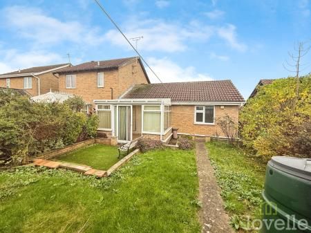 2 bedroom Bungalow To Let - Photo 4