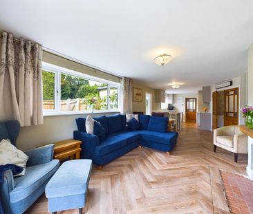 4 bedroom detached bungalow to rent - Photo 5