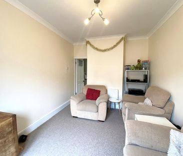 4 bedroom terraced house to rent - Photo 1