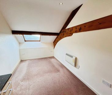 2 bedroom penthouse to rent - Photo 3