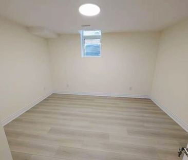 For Lease - 252 Borealis Avenue, Aurora, Ontario - Photo 4