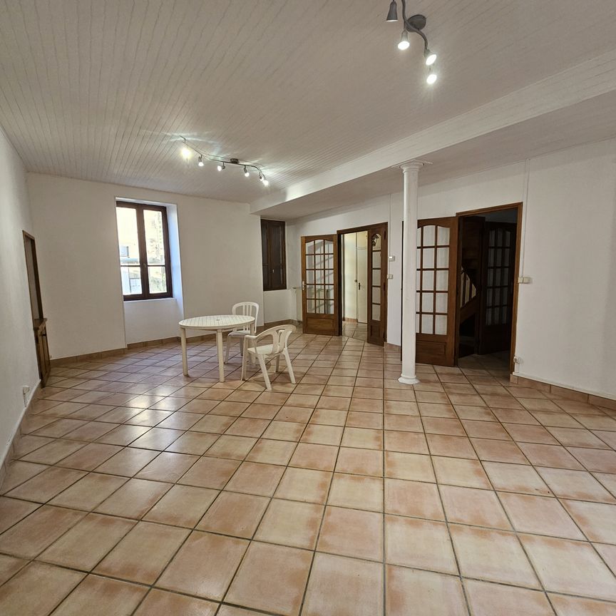 Location Maison 6 pièces 181m² ALLEX 26400 - Photo 1