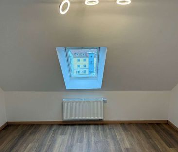 Erstbezug nach Sanierung! 2-Zimmer Dachgeschosswohnung mitten drin! - Foto 6
