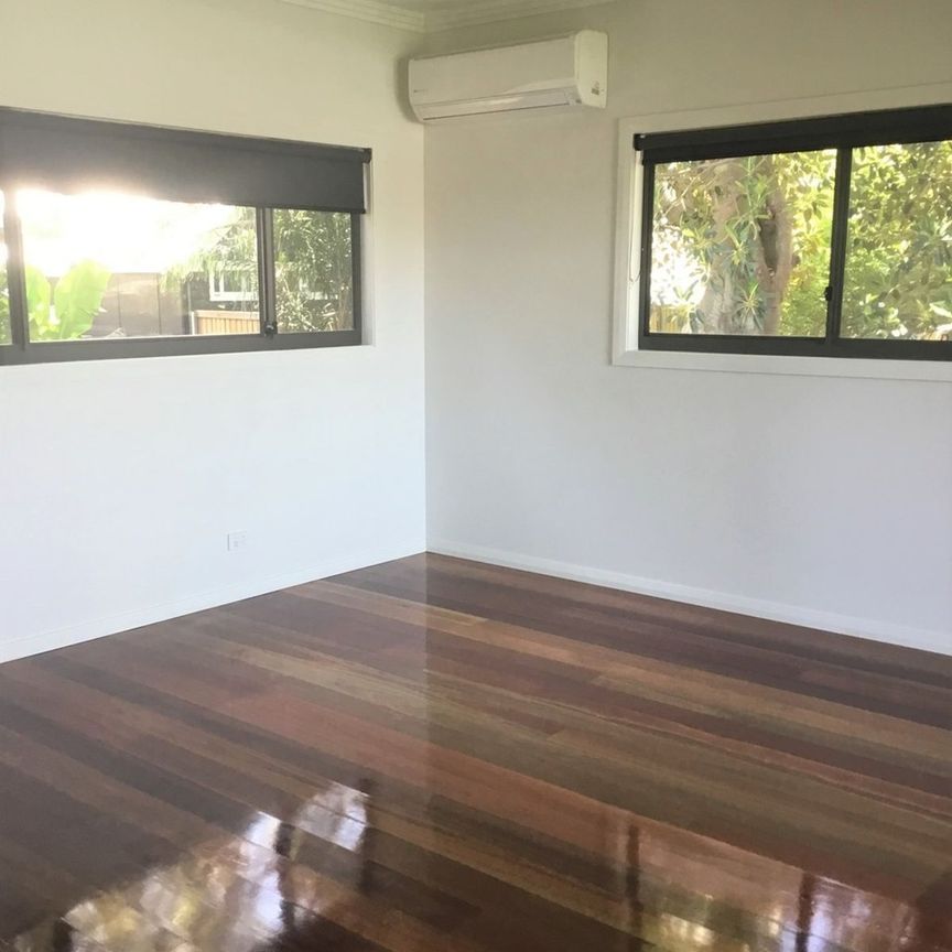 Modern 3 Bedroom Townhouse - Photo 1