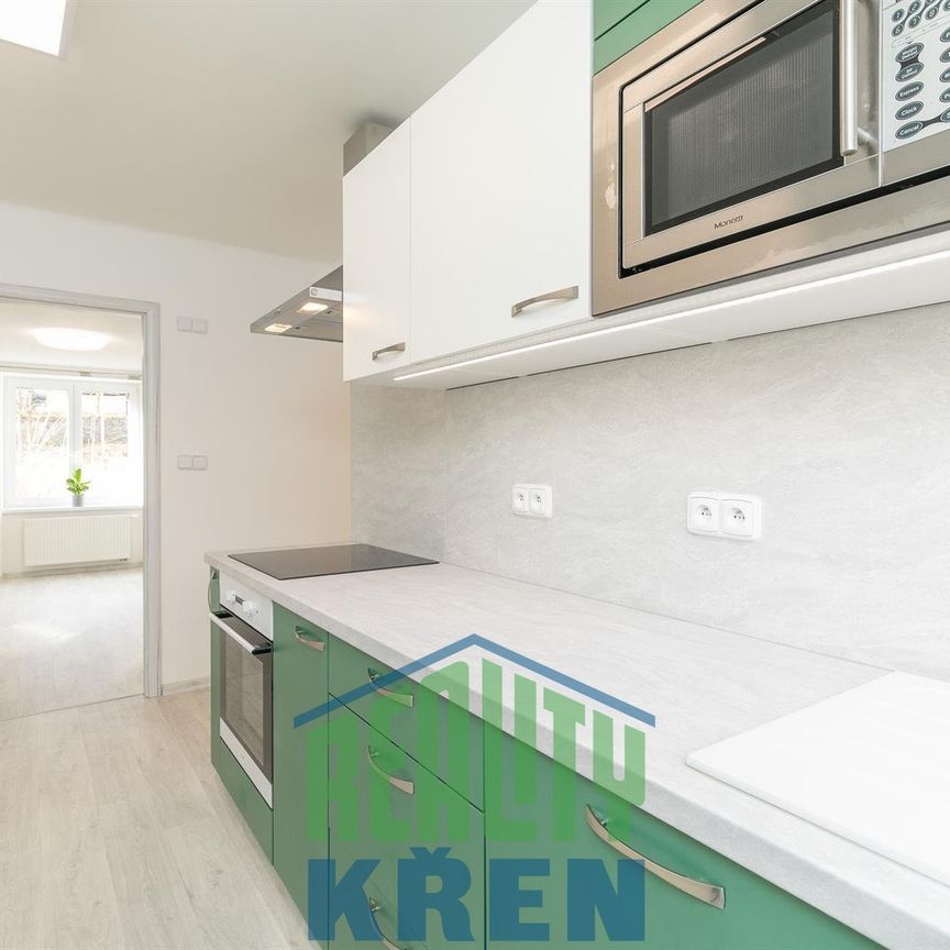 Pronájem bytu 2+1 52 m², V Sedlci 101, Praha - Фото 1