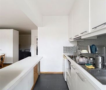 Lumineux studio meublé dans le quartier Européen - Photo 2