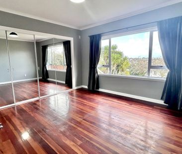 3 Bedrooms on Hillview Ave - Photo 1