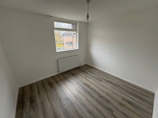 Queen Elizabeth Drive, Paignton, TQ3 - Photo 1