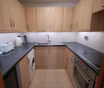 Studio to rent - Photo 2