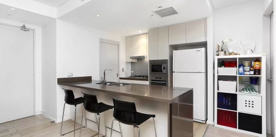 MGM MARTIN - THREE BEDROOM APARTMENT - Photo 3