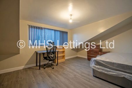 4 Bedroom Mid Terraced House for rent in Cardigan Lane - Photo 5