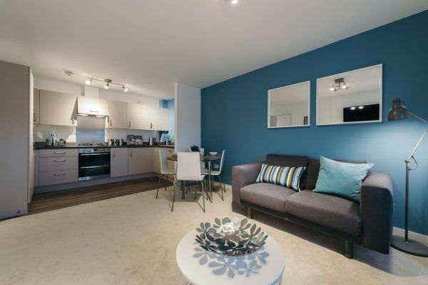 Springfield Gardens, Glasgow, G31 - Photo 1