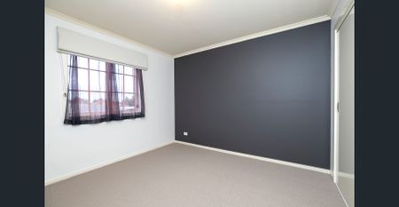 PRICE DROP! Low Maintenance Three Bedroom Townhouse! - Photo 4