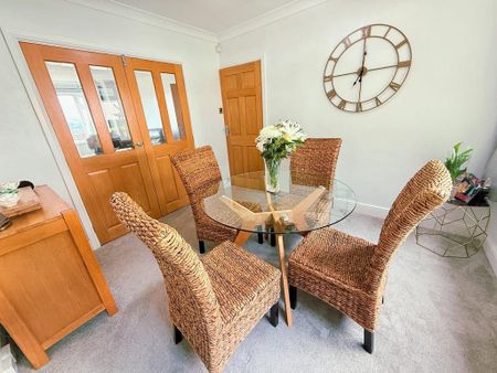 3 bedroom semi-detached house to rent - Photo 3