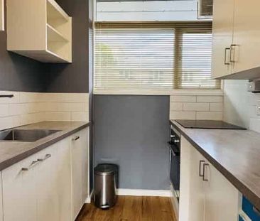 Cosy & central 2 bedroom apartment in close proximity to the CBD - Photo 5