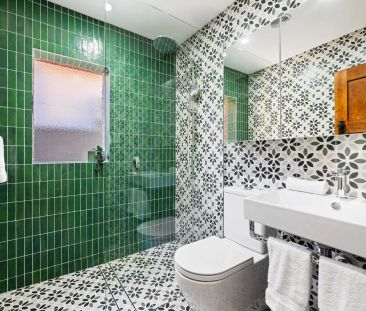 Charming family abode - Photo 3