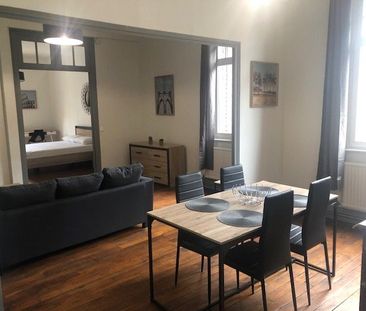 Location Appartement 2 pièces 76m² - Photo 3