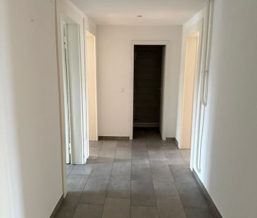 À louer : Appartement 3 pièces au 1er étage – Rue des Fleurs 24, La... - Photo 5