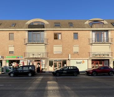 Centraal gelegen appartement met 2 slaapkamers en ondergrondse staanplaats - Foto 3