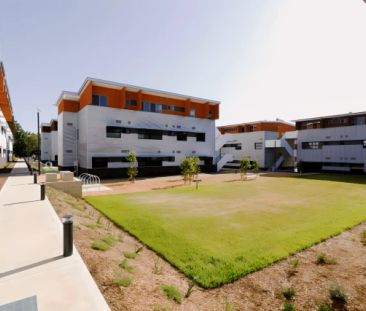 Western Sydney University Village Parramatta, Sydney - Photo 1