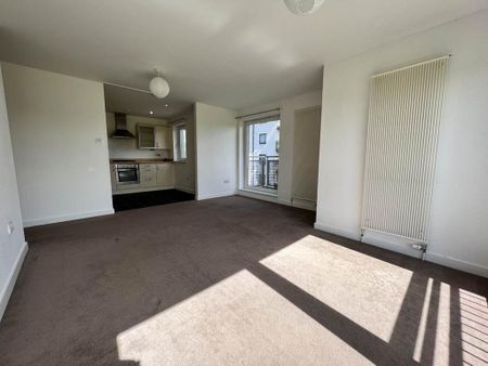 2 bedroom flat to rent - Photo 2