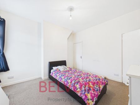 2 bedroom semi-detached house to rent - Photo 5