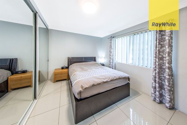 Sunny, Spacious & Perfectly Positioned! - Photo 1