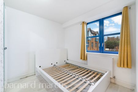 High Street, BRENTFORD - Photo 4