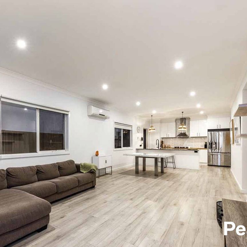 Modern And Great Location - Photo 1